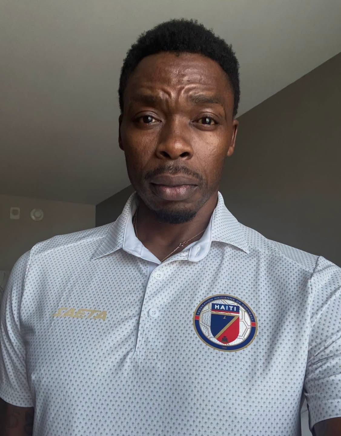 Football:  Idriss Carlos dépose ses valises en Haïti.